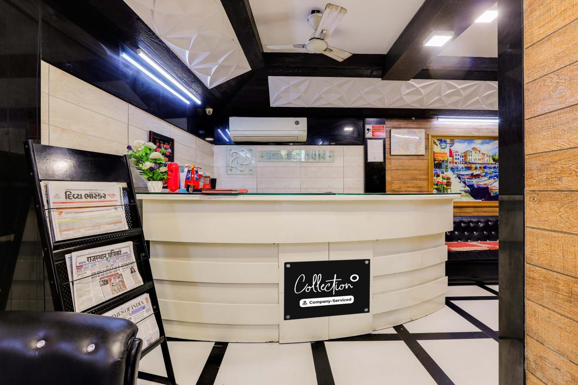 Super Collection O Ashram Road Near Sardar Bridge Formerly Hotel Apple Inn Ahmedabad Exterior photo